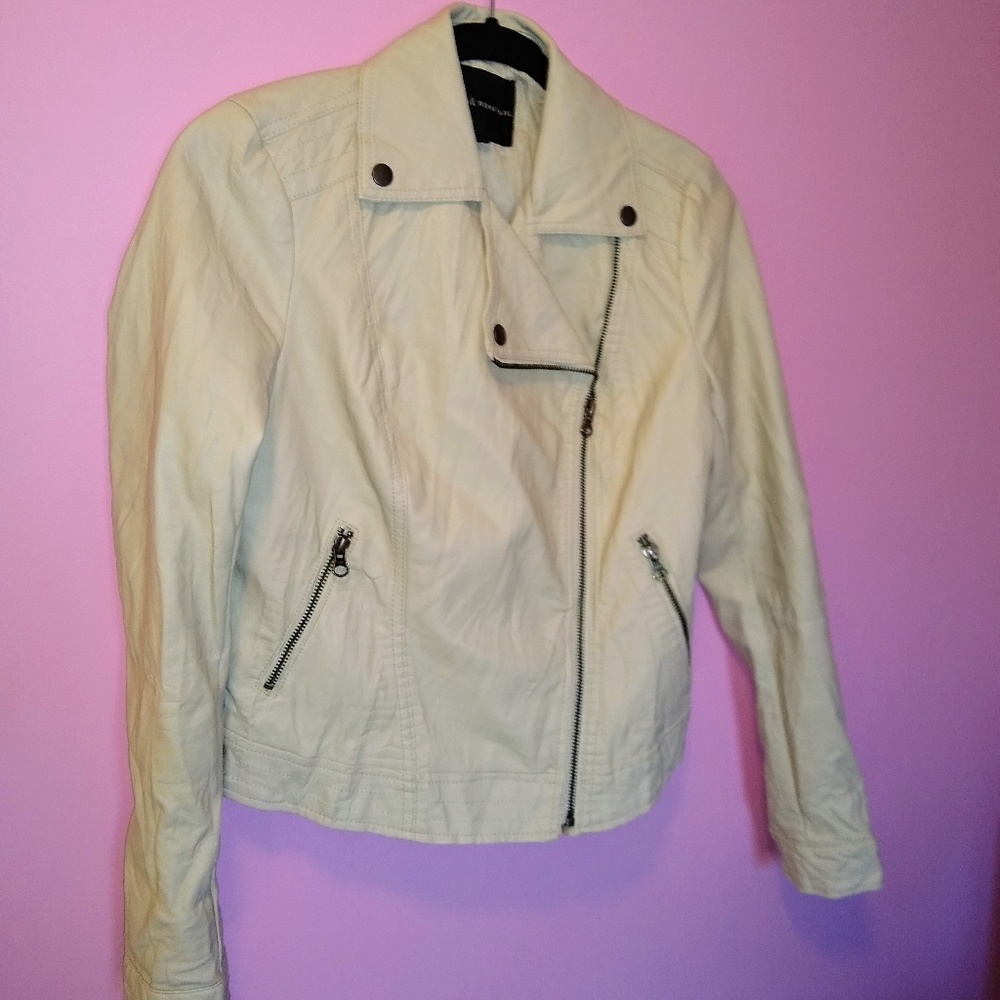 🎉Rock & Republic Celeb Rocked White Moto Jacket - Picture 3 of 8